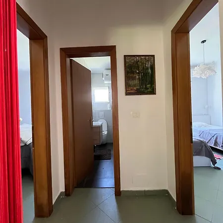 Ferienhaus Seaside With Garden Golem (Tirana)