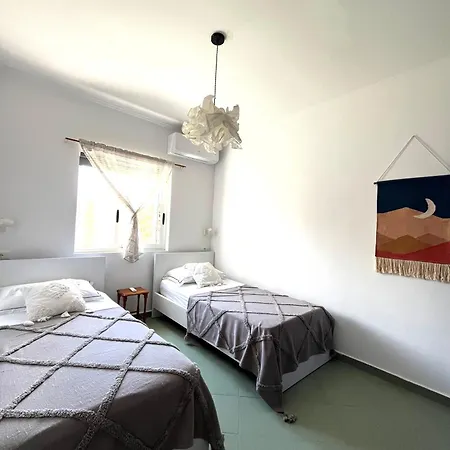 Ferienhaus Seaside With Garden
