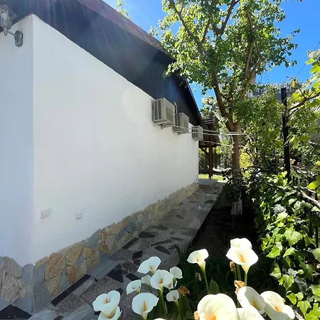 Seaside With Garden Ferienhaus